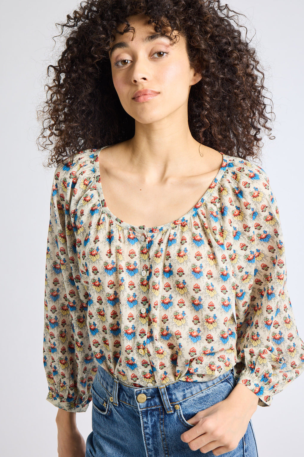 Aly Top in Cottage